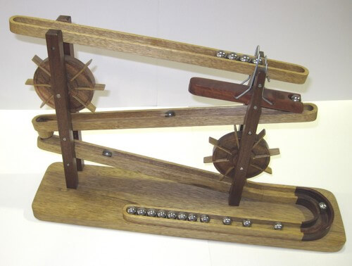 גלריית אמנות בעץ - ישראל דנאי